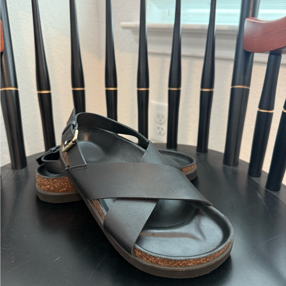 Liberte Black Cross-Strap Sandals